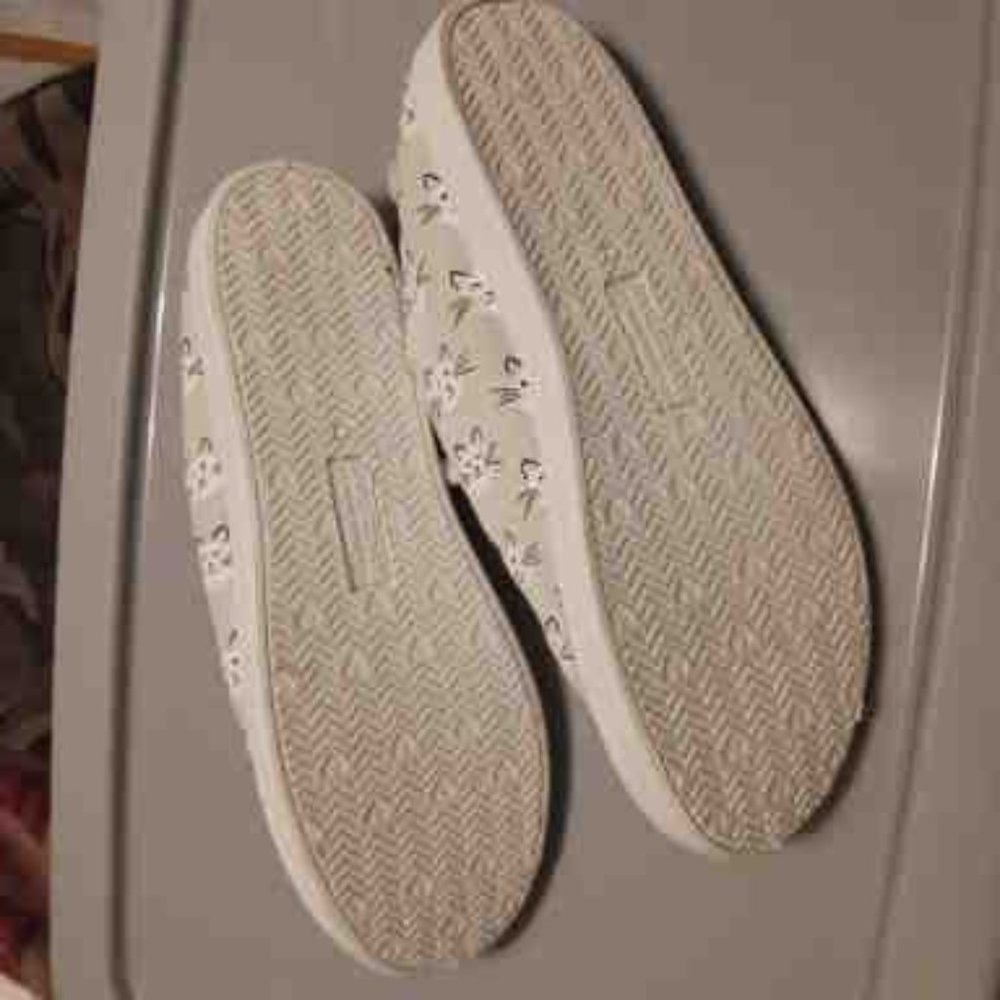 Canvas Tennis Shoes with Cute Cats - Picture 3 of 4
